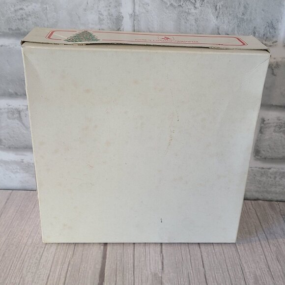 Vintage Unbreakable Christmas Ornaments Made in Italy Box of 6 - Picture 8 of 8